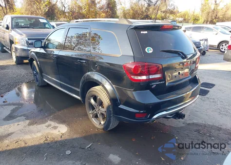 2019 Dodge Journey Crossroad Awd z USA, uszkodzony, nr VIN 3C4PDDGG3KT739186